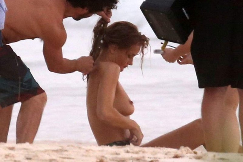 Rosie Huntington-Whiteley NAKED