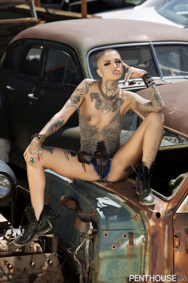 Leigh Raven