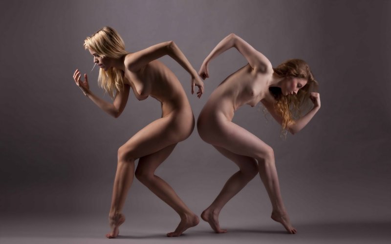 Poses for an erotic photo shoot