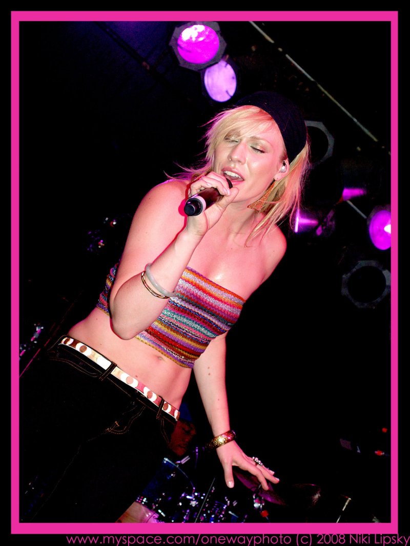 Natasha Bedingfield Figure