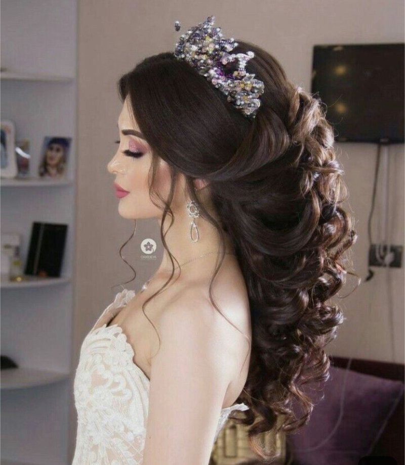 Wedding hairstyle for long hair