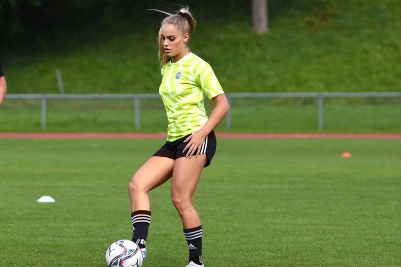 Anna Maria Markovich football player