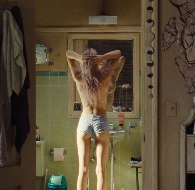Naked scenes from euphoria