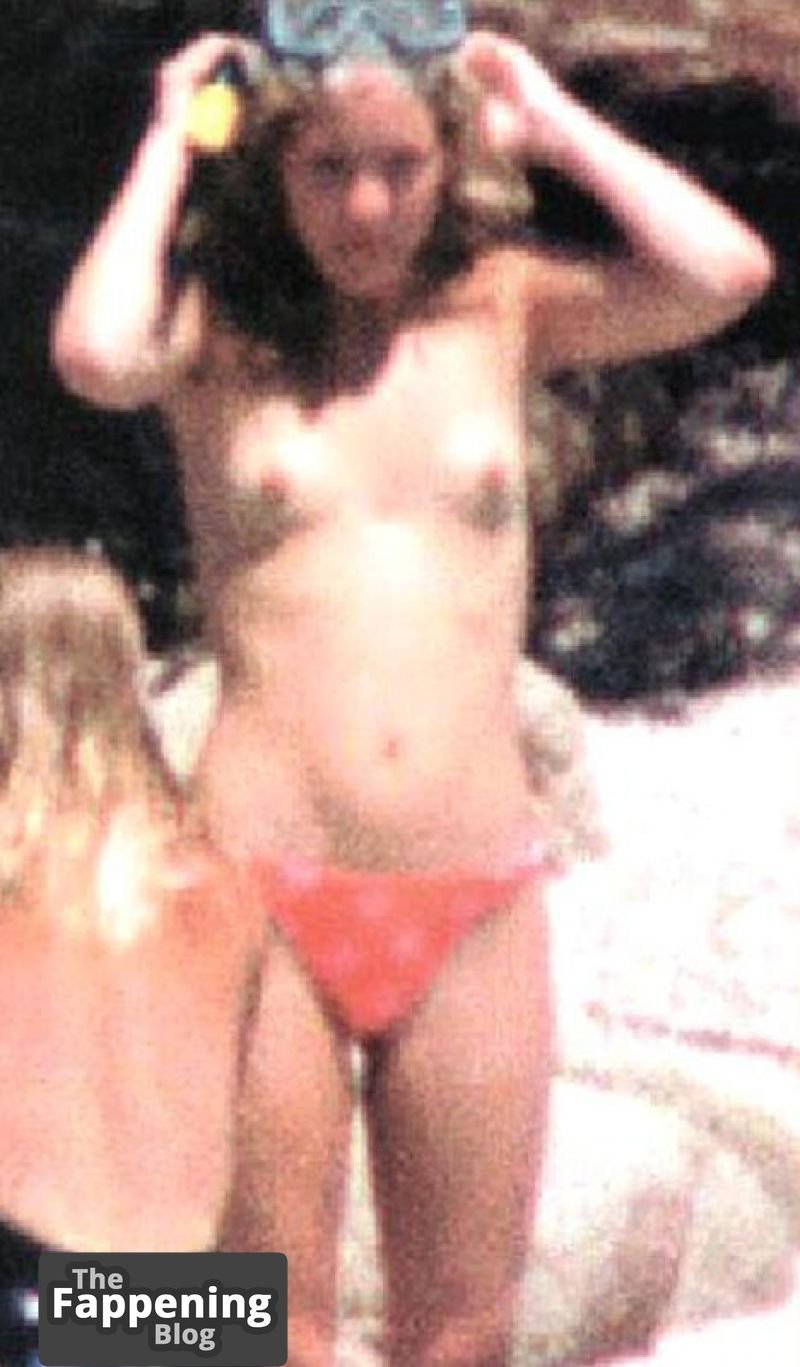 Kate Hudson Naked