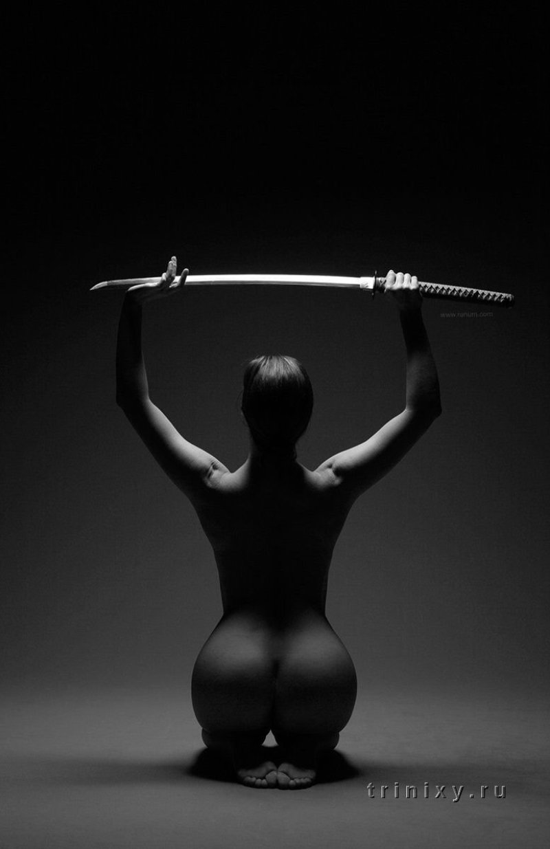 Naked woman with katana