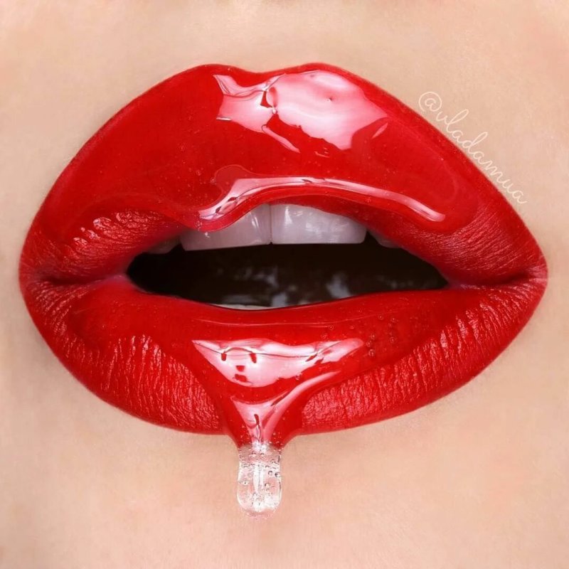 Glossy lips