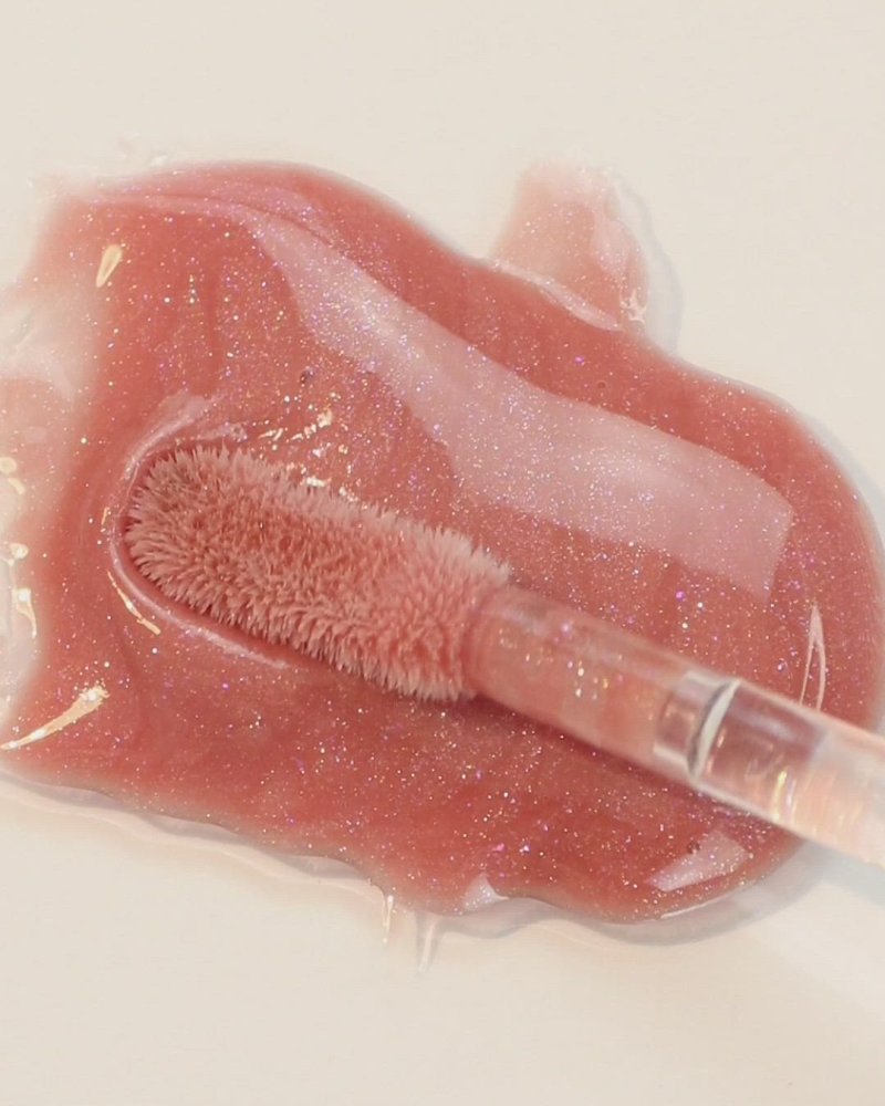 Brilliant lip gloss