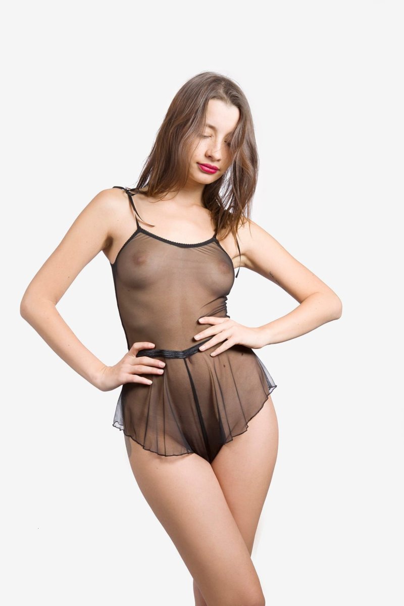 Erotic linen