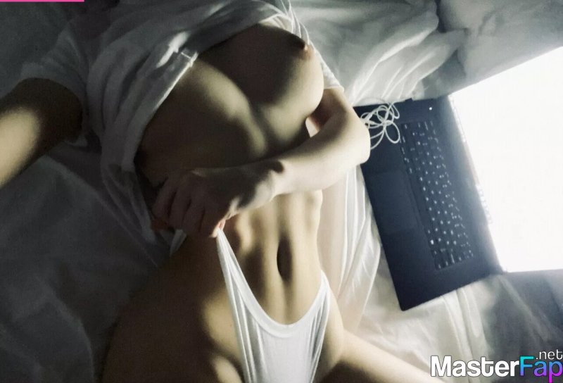 Girls with half -naked breasts
