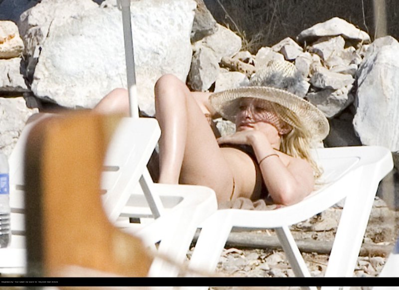 Naked celebrities