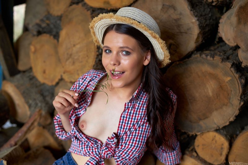 Elena Max