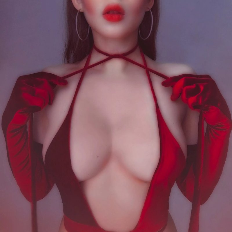 Demi Rose