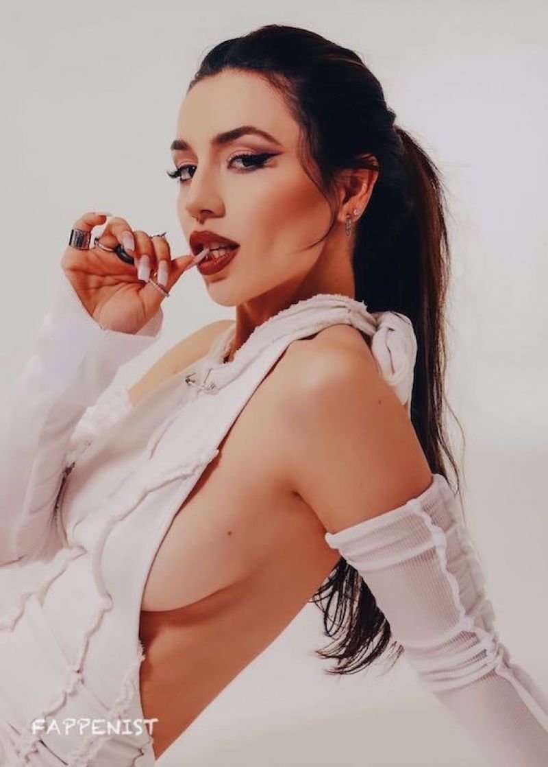 Ava Max Nude