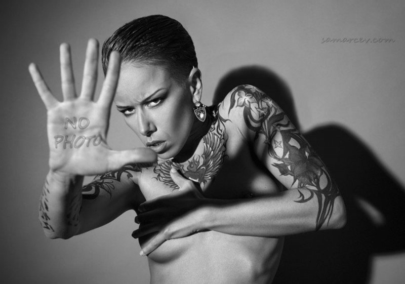 Girls with tattoos