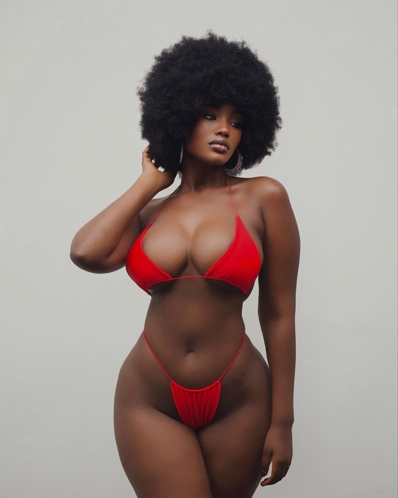 Black girls Afro behind