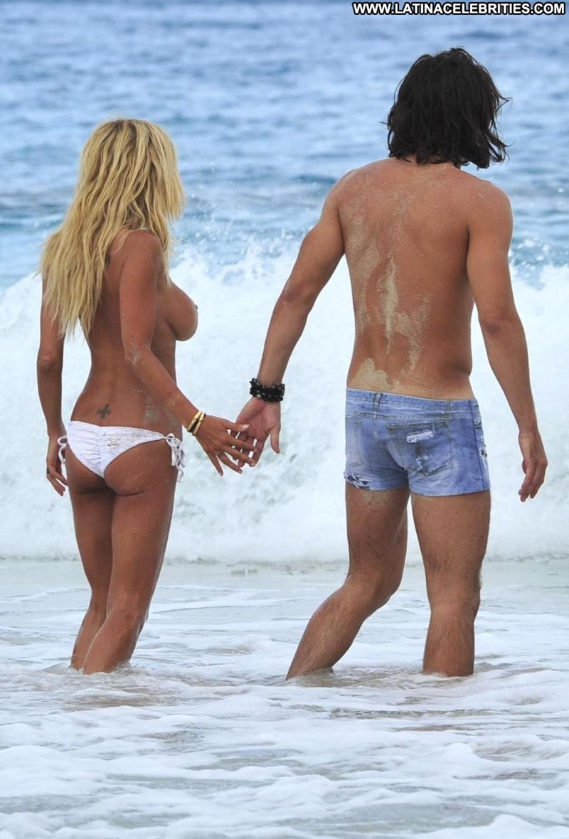 SHAUNA SAND CAUGHT HAVING SEX On the Beach Celebrities Nude