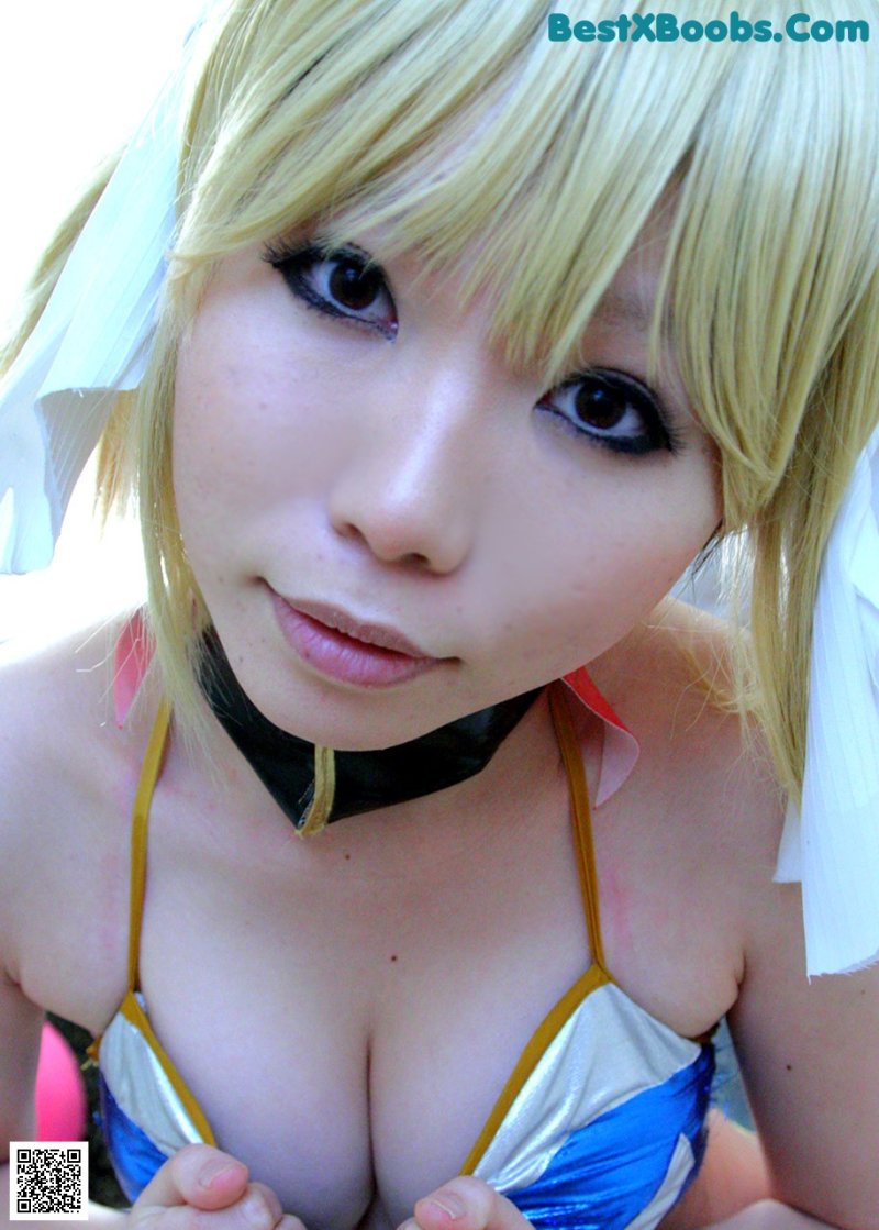 Lucy Heartfilia cosplay
