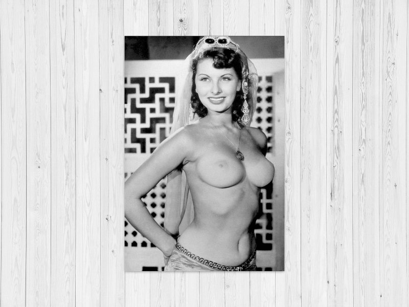 Sophie Loren Naked