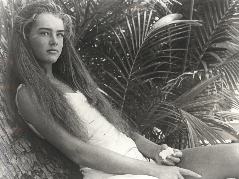 Brooke Shields in his youth Blue Laguna