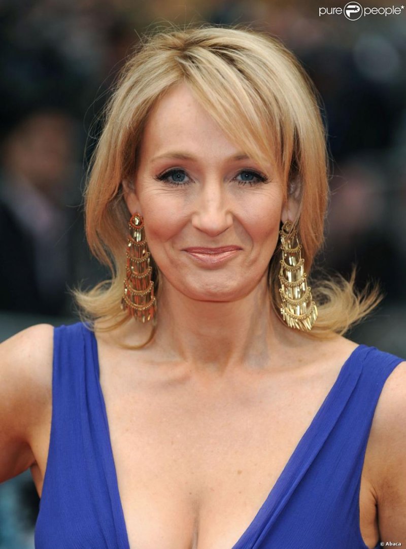 Joan Rowling Decollet