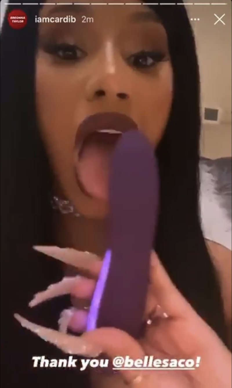 Cardi bi boobs