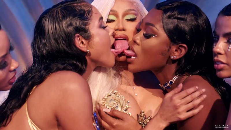 Cardi b kiss