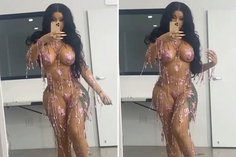 Cardi bi boobs