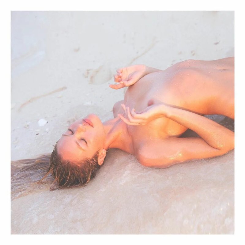 Candice Swuinfol is naked