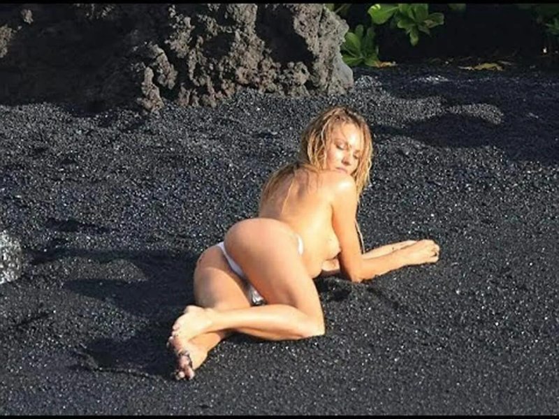 Kandis Sveinpoule Naked