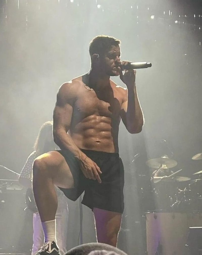 Dan Reynolds Thors