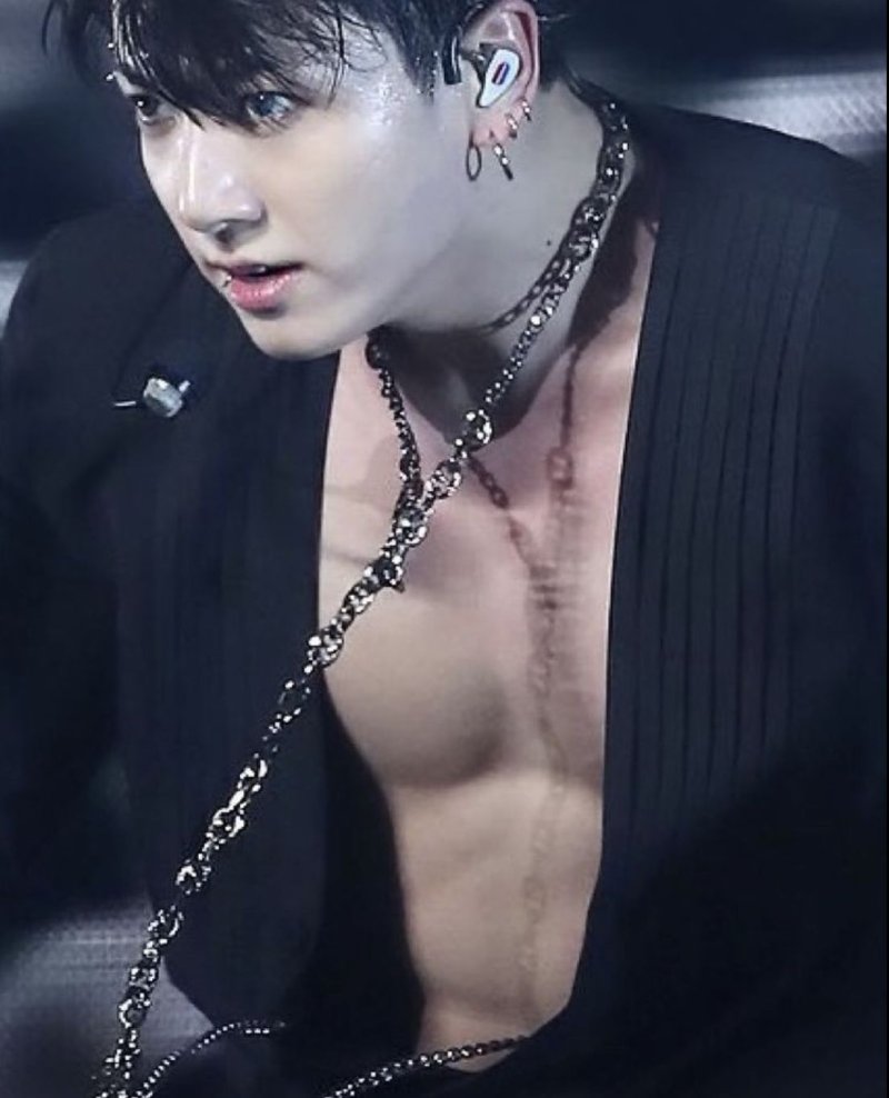 Kim Jadzhun torsos