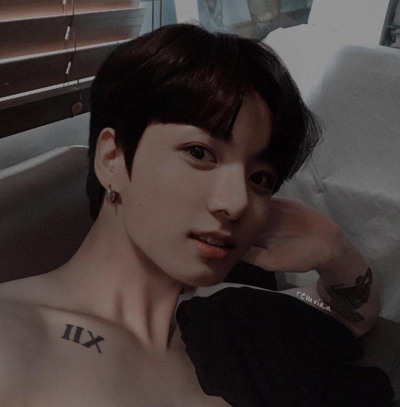 Jungkook with the press