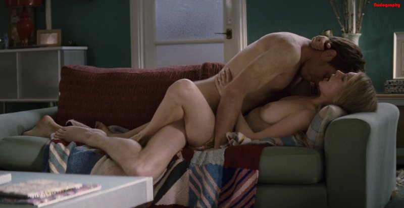 Erotic scenes with Michelle Williams