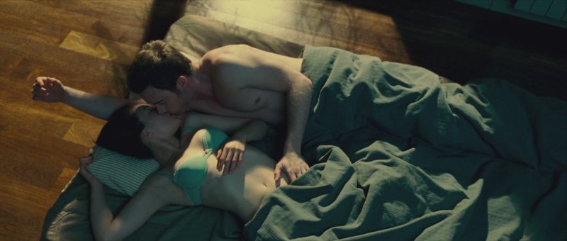 Maria Valverde three meters above the sky
