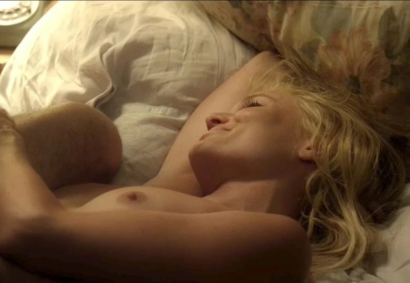 Kirste Dunst Antoinette Hot
