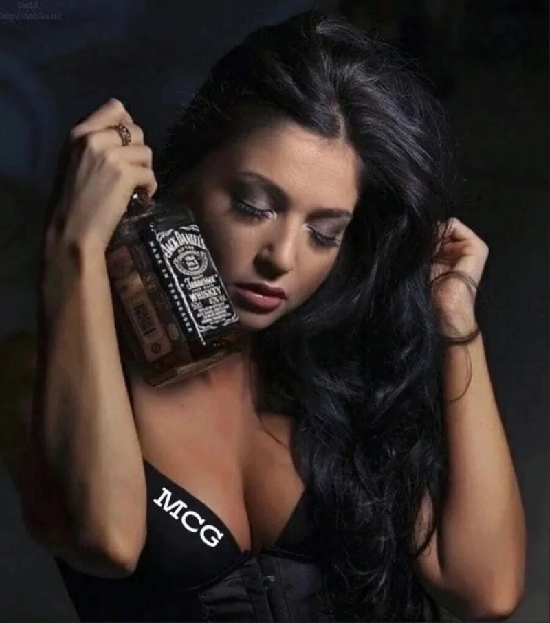 Jack Daniels whiskey girl