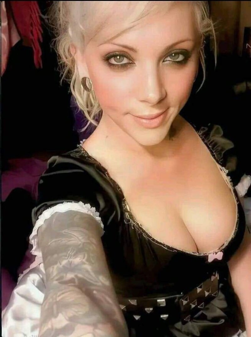 Maria Brink