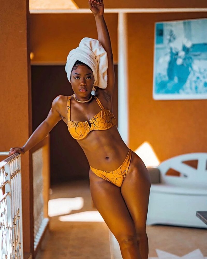 Beautiful African girls swimsuit