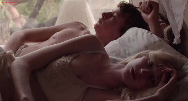 Elizabeth morons bed scenes