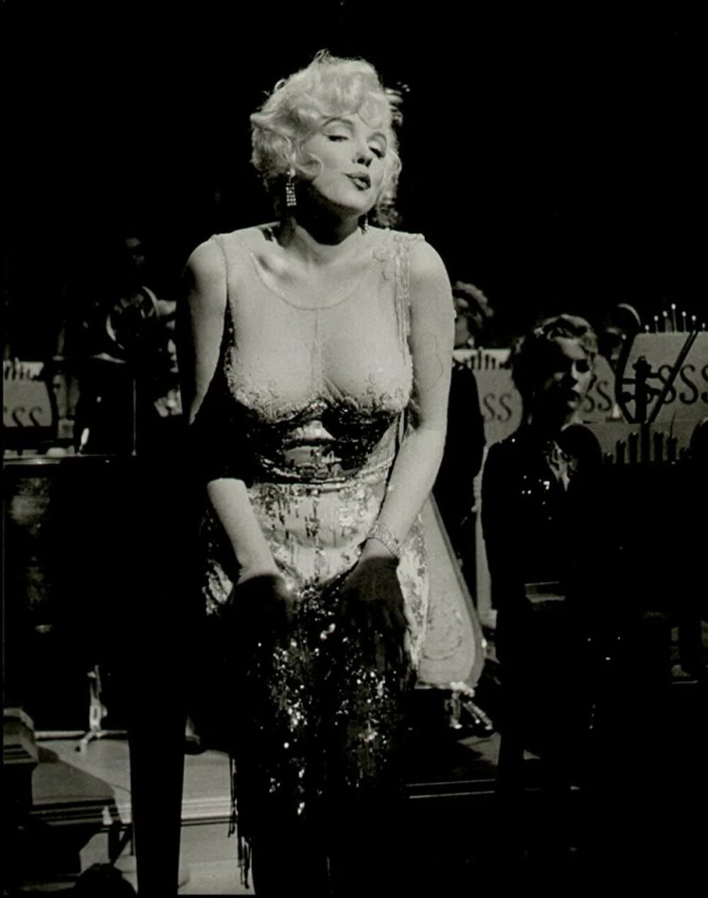 Marilyn Monroe in jazz only girls