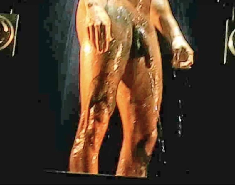 Naked actor
