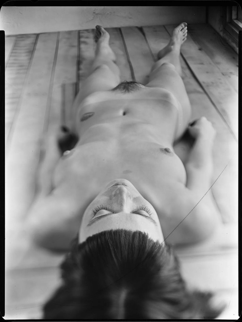 In the style of nude