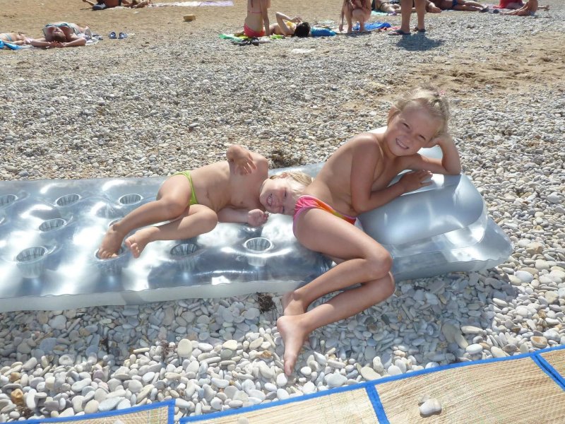 Golopopiki preschool children on the beach