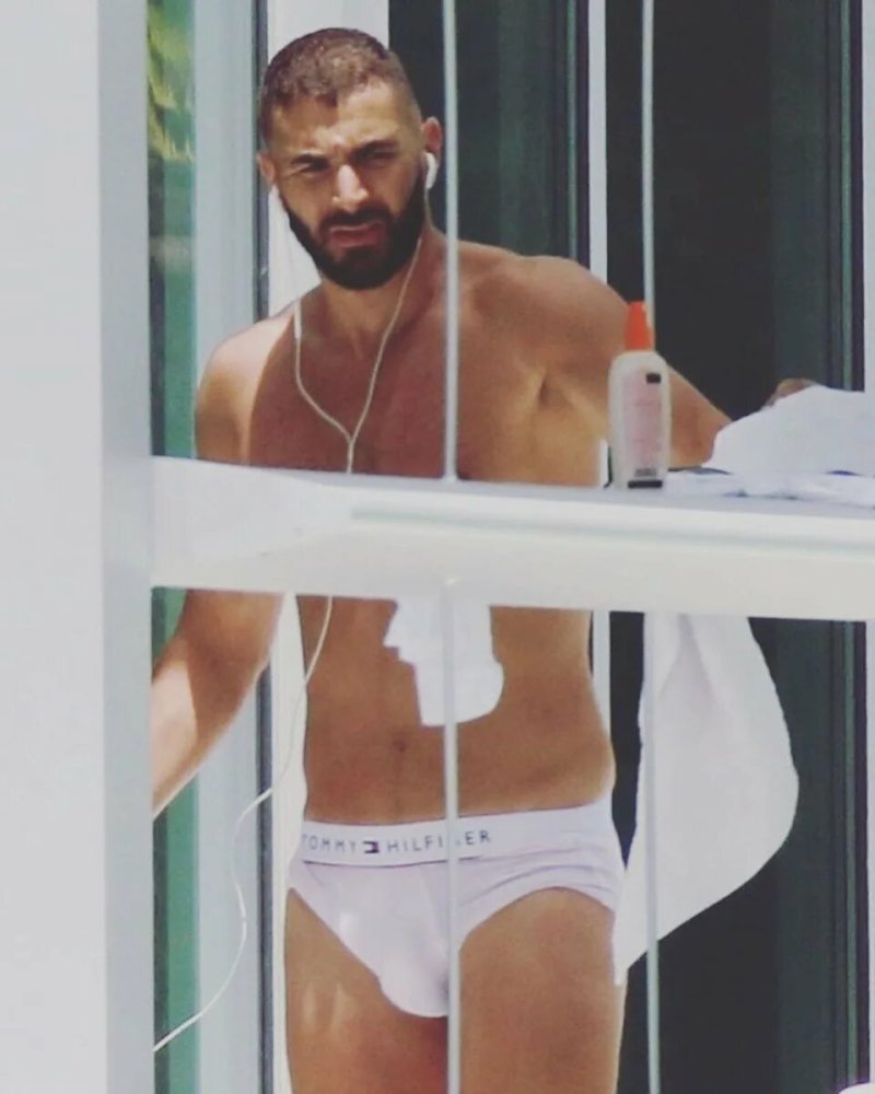 Karim Benzema Body