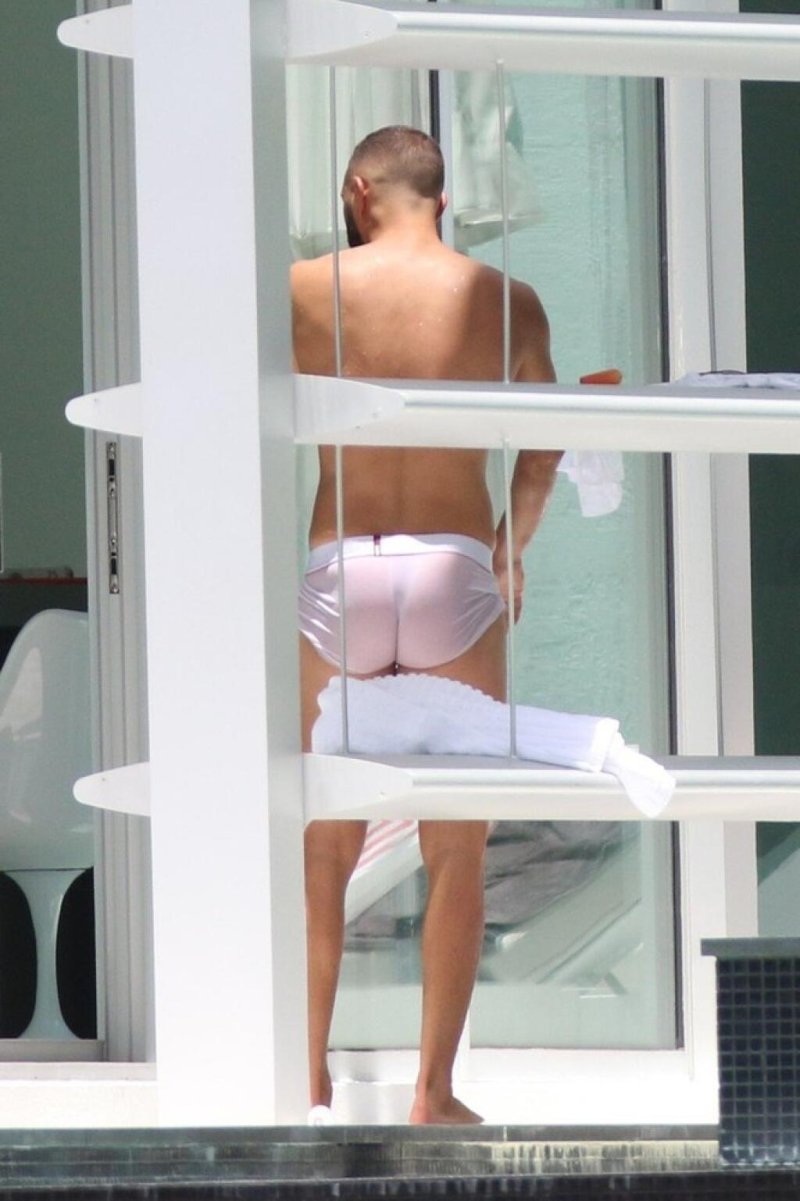 Karim Benzema torso