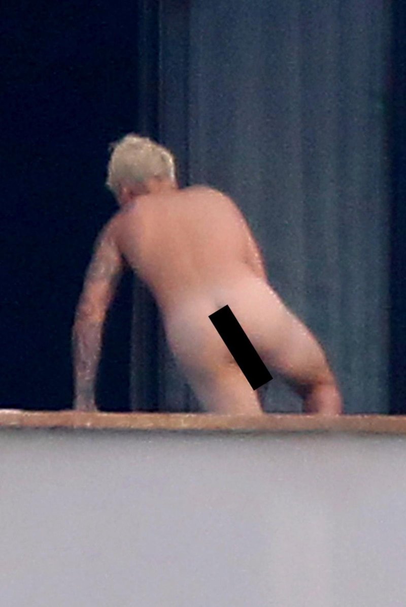 Justin Bieber Naked on Bora Bora