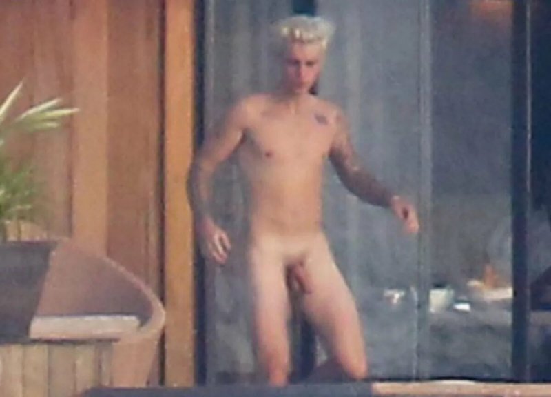 Justin Bieber Naked without panties