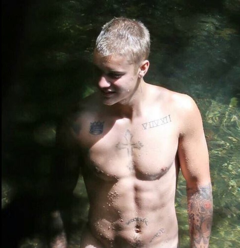 Justin Bieber Naked on Bora Bora