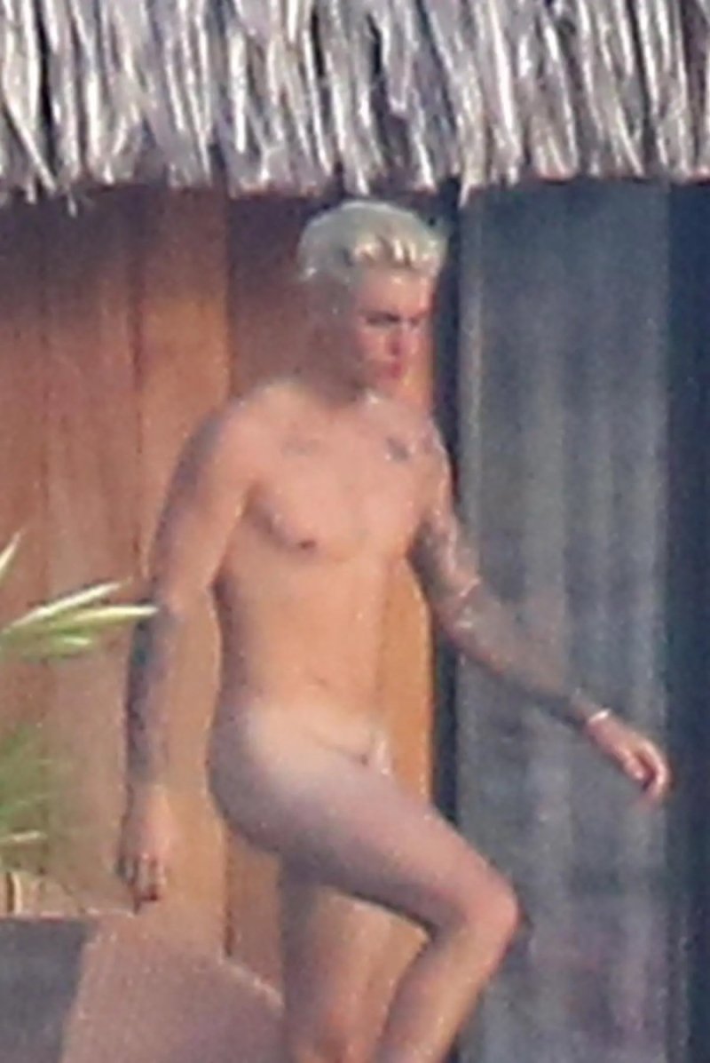 Justin Bieber Naked on Bora Bora