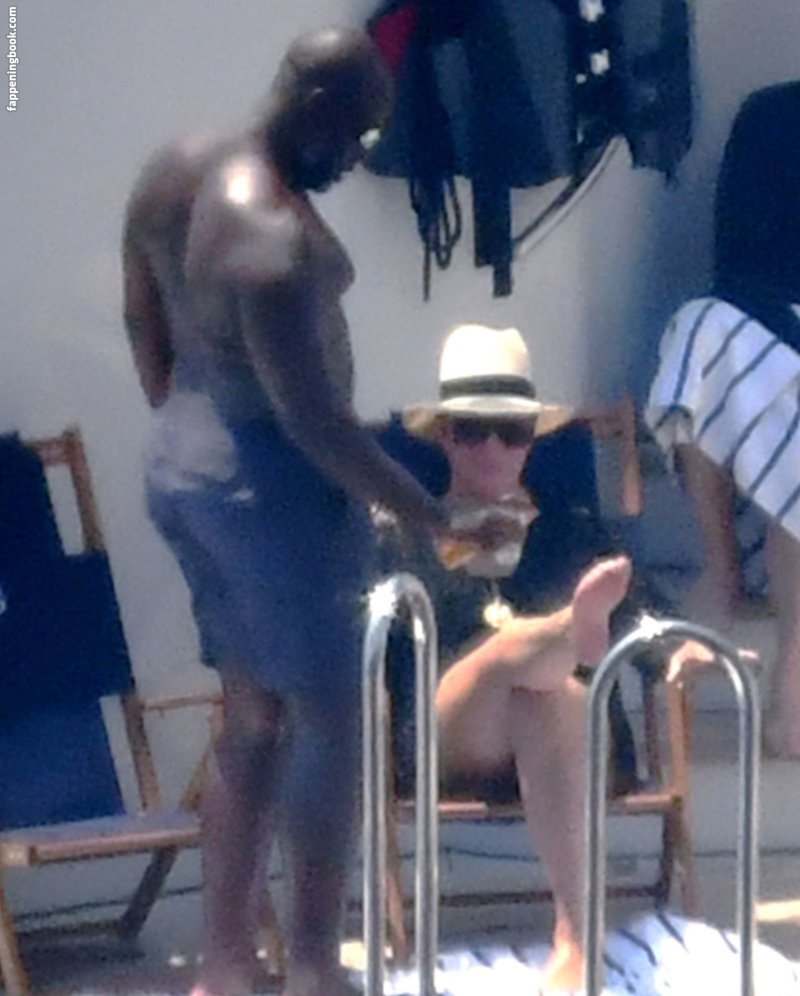 Chris Jenner Naked